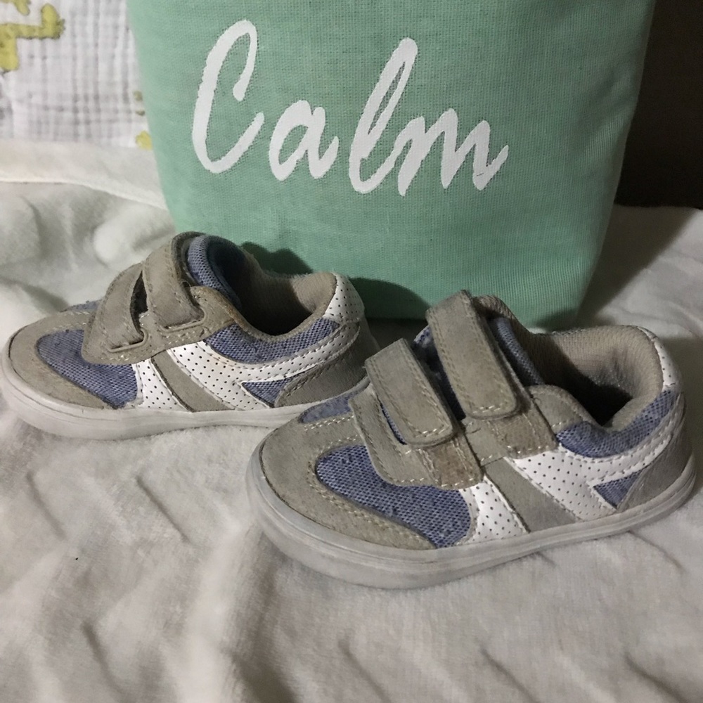 Cat and jack sneakers size 6 toddler